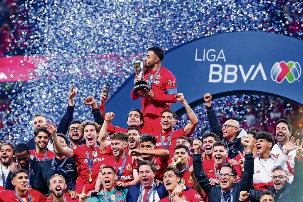 Luego de convertirse en bicampeones, los Diablos Rojos se metieron entre los equipos más ganadores en el certamen local. Foto: de DIEGO PADILLA. IMAGO7