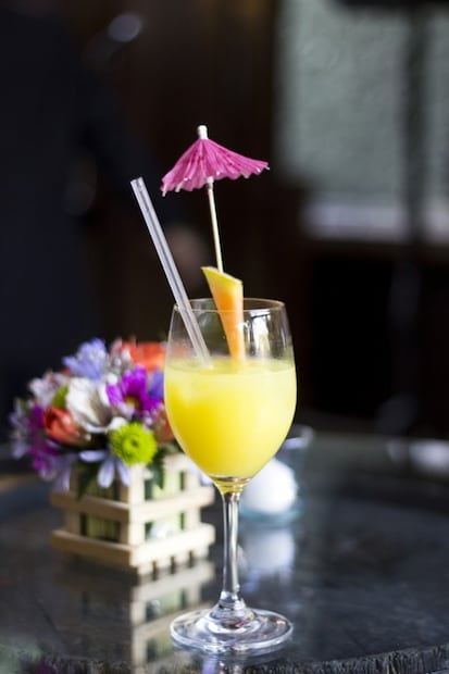 Prepara cocteles con ron 