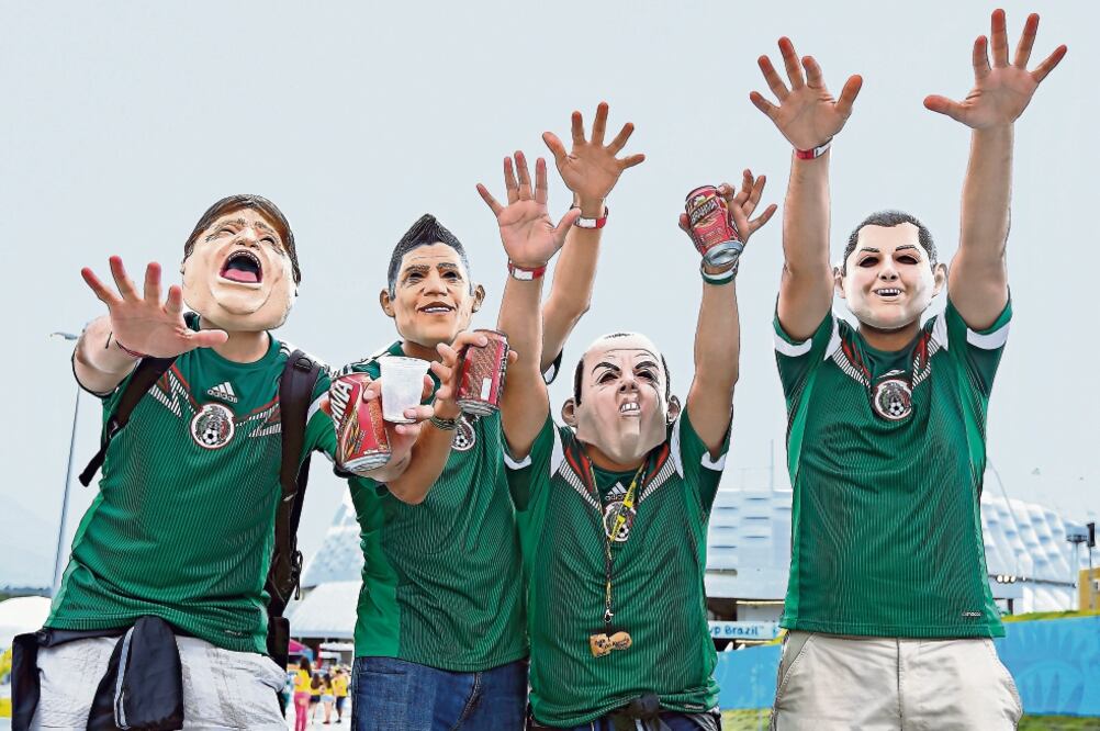 Lo que se convirtió en un rito cada que un portero del equipo contrario despeja afecta directamente a un grupo de personas y lo único que se intenta hacer es inventar una nueva interpretación para que la FMF no sea multada (AGUSTÍN CUEVAS. IMAGO7)