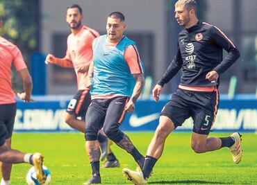 En América apoyan a Castillo en su regreso a CU