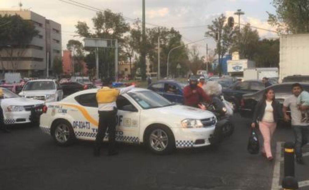 Operativo de seguridad genera problemas viales en avenida Juárez 