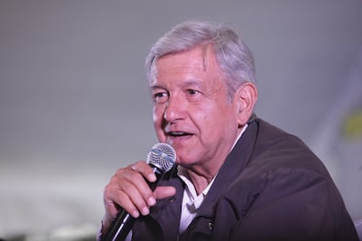 AMLO quita reflectores a EPN en medios, revela estudio