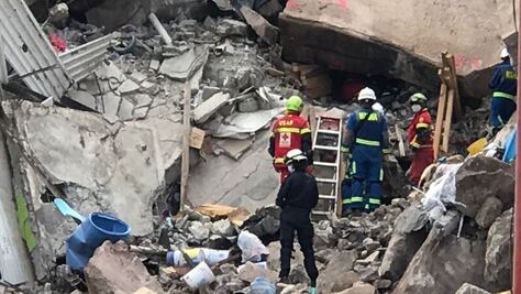 Rescatan cuerpo de menor en zona colapsada en el Cerro del Chiquihuite 