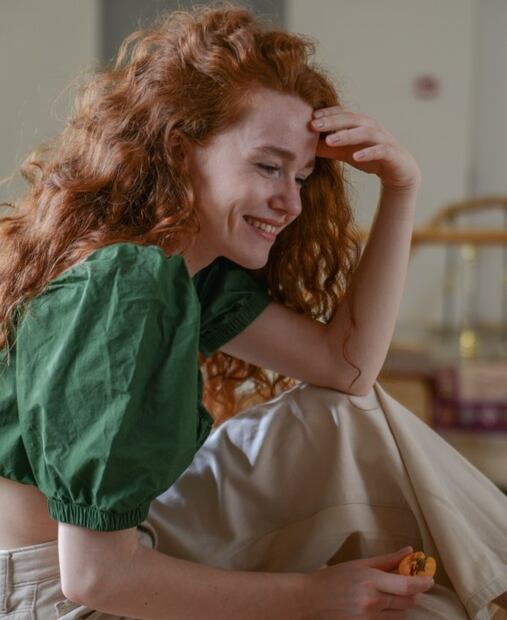 Errores que jamás cometen las expertas en moda al usar estas blusas