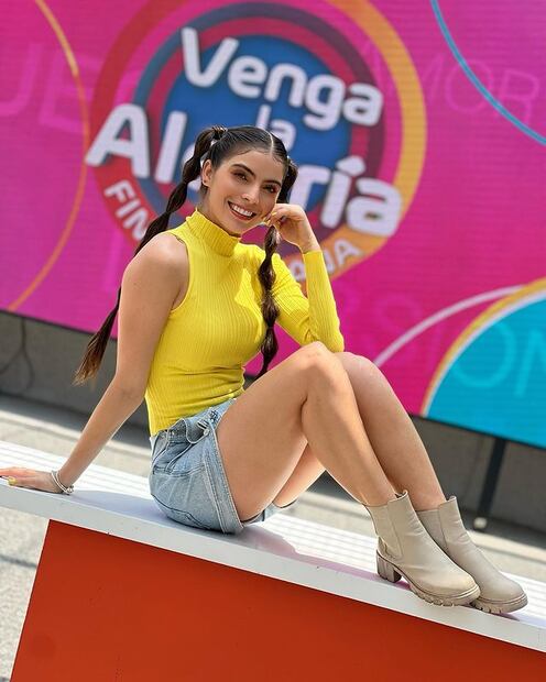 Esmeralda Ugalde. Fuente: Instagram @esmeoficial