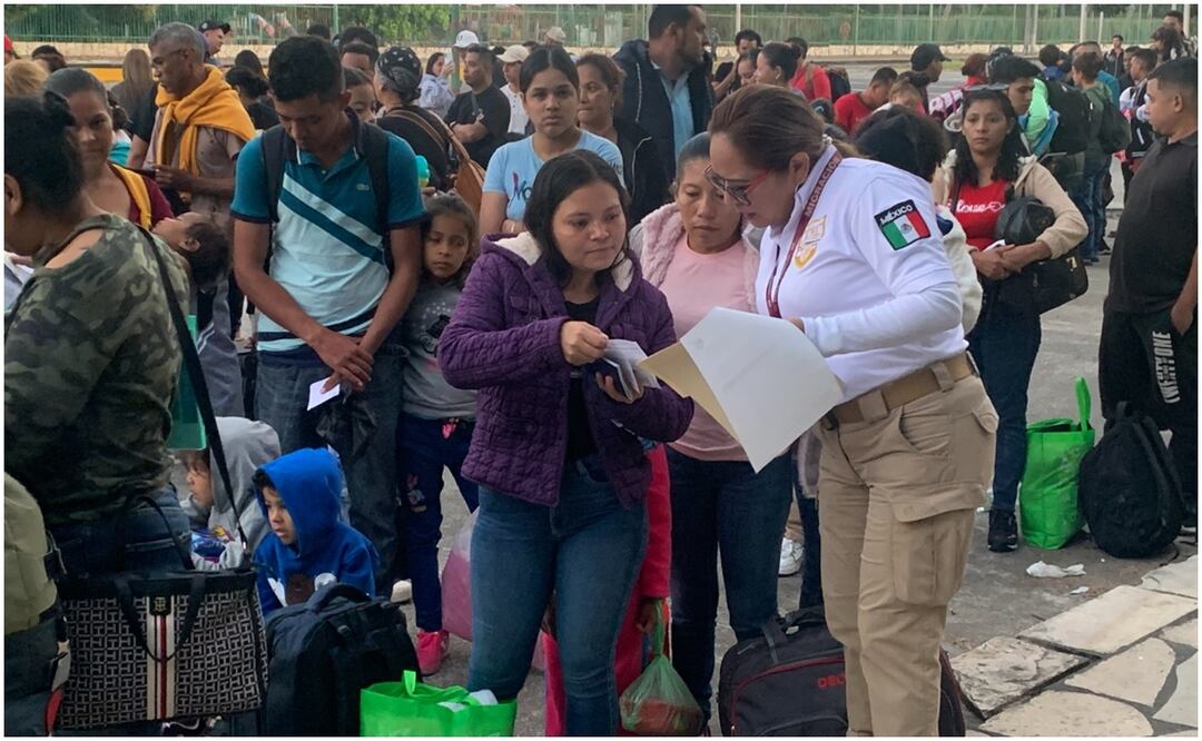 El gobierno de México, a través del Instituto Nacional de Migración (INM), continúa con el traslado de migrantes a la Frontera Norte de México (17/01/2025). Foto: María de Jesús Peters / EL UNIVERSAL