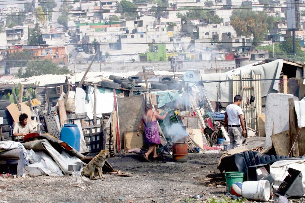 El Coneval dijo que aunque hubo avances en la reducción de carencias sociales, se aumentó la población en situación de pobreza. Foto: ARCHIVO EL UNIVERSAL