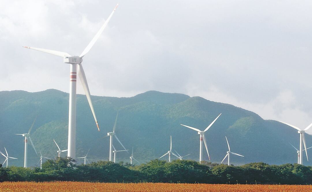 Si se aprueba la iniciativa para reformar la industria eléctrica, se desplazaría la energía que llega de fuentes renovables, eólica y solar, y se ahuyenta la inversión extranjera, dicen diputados de oposición. Foto: ARCHIVO EL UNIVERSAL