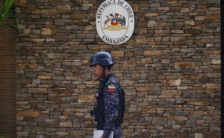 Leopoldo López y su familia dejan embajada de Chile; se trasladan a la de España