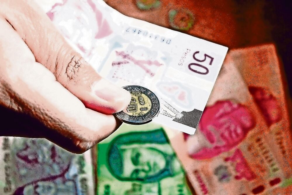 Peso, la cuarta moneda más perdedora de 2024