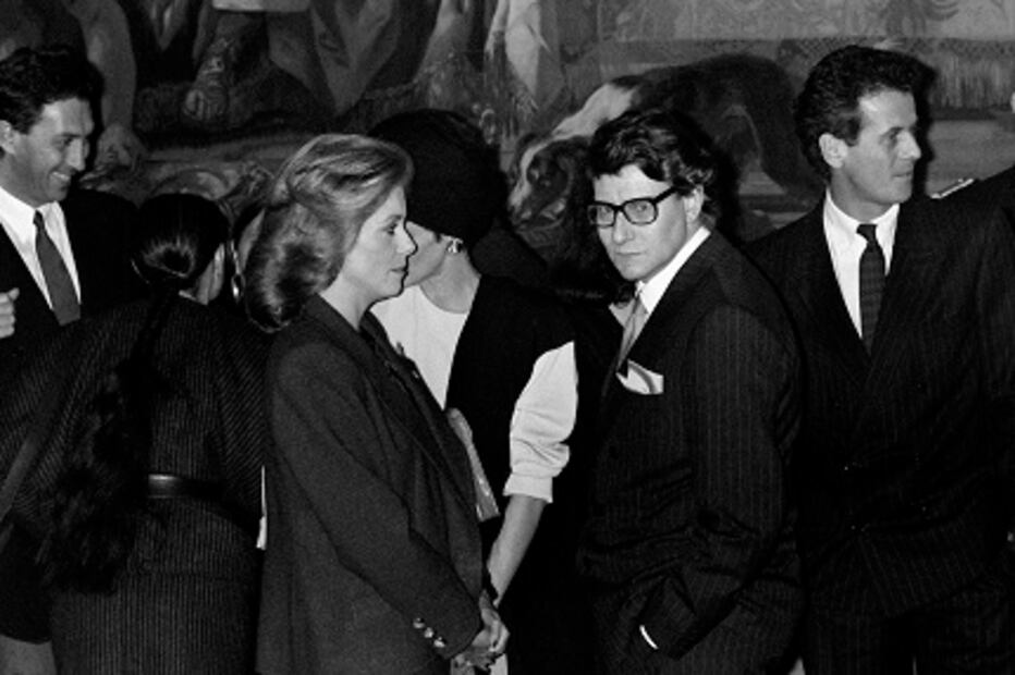 Catherine Deneuve subastará vestidos de Yves Saint Laurent