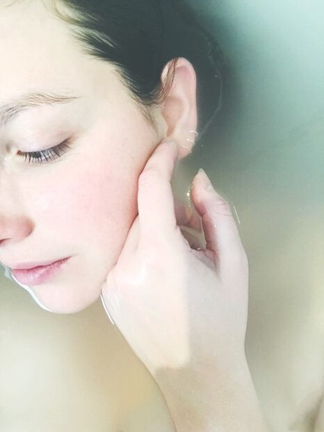 Refresca tu rostro después de desvelarte con estas mascarillas naturales