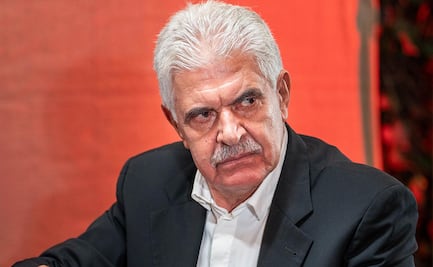 Se calentó el Tuca Ferretti, pero... ¿con el bar o con su misterioso acompañante?