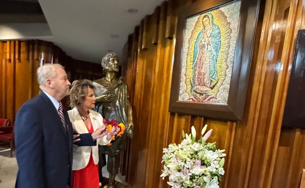 El embajador estuvo ante la Virgen de Guadalupe a horas de haber llegado a México donde desempeñará su función. Foto: Especial