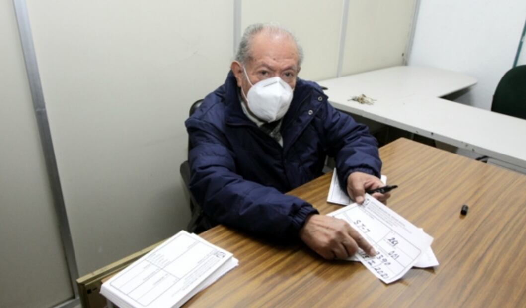 José Dagoberto Velasco, el trabajador activo del IMSS con mayor antigüedad