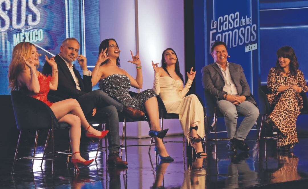 El team Mar de LC D L F y la productora Rosa María Noguerón. Foto: de Televisa