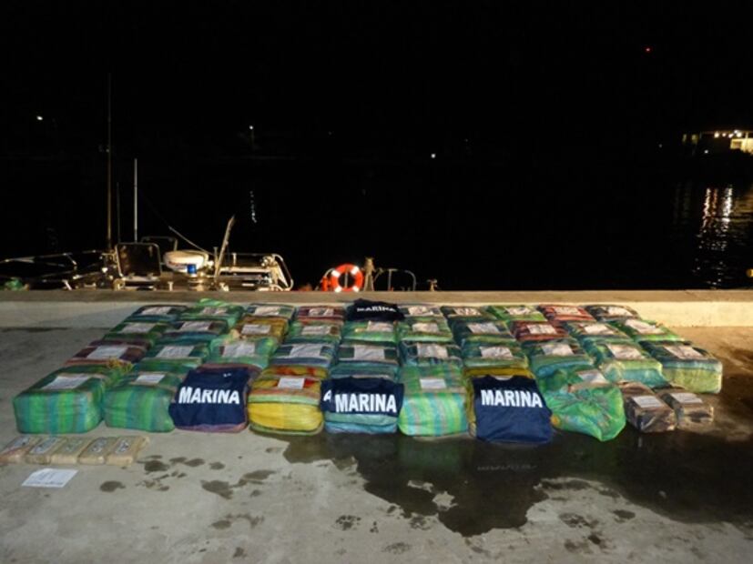 Marina aseguró mil 200 kg de cocaína en una embarcación en Chiapas