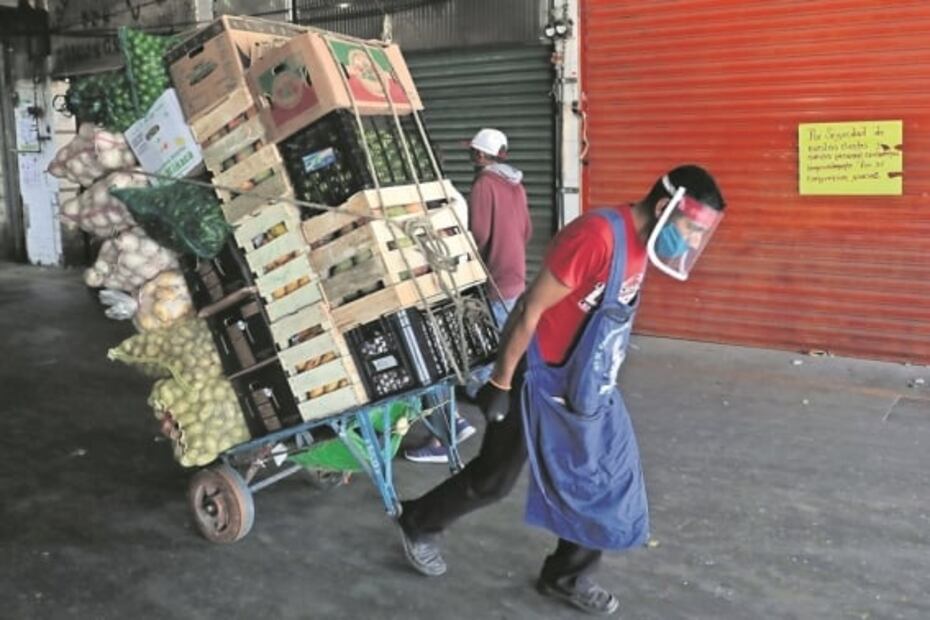 Así sanitizan la Central de Abasto tras ola de contagios