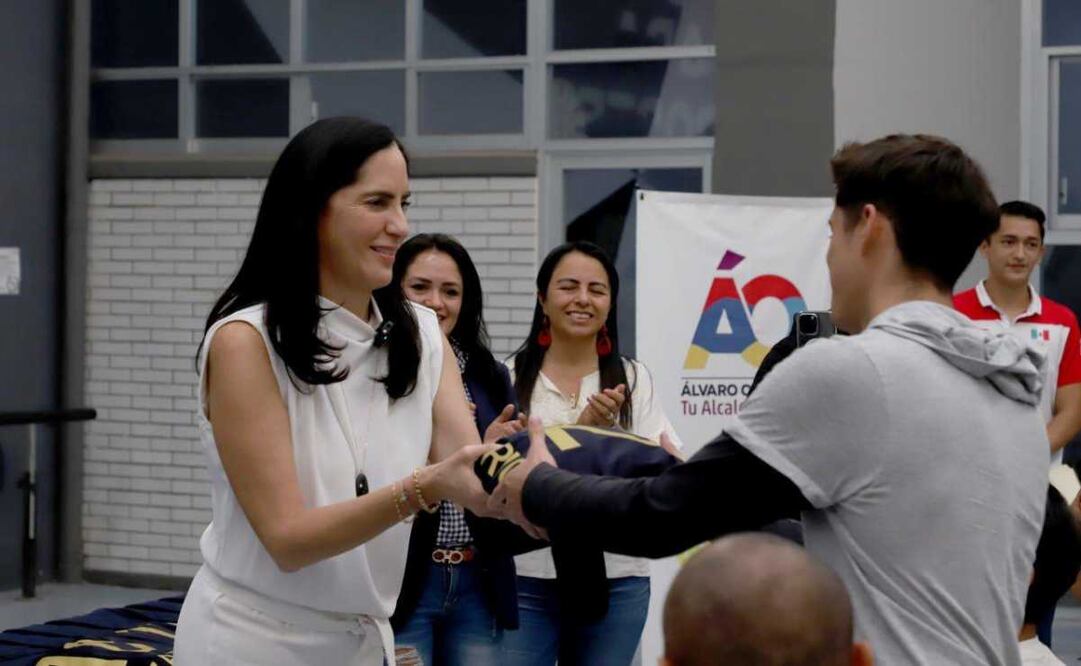 La alcaldesa también subrayó su convicción de que los espacios deportivos contribuyen a alejar a los niños y jóvenes de la delincuencia y la drogadicción. Foto: Especial