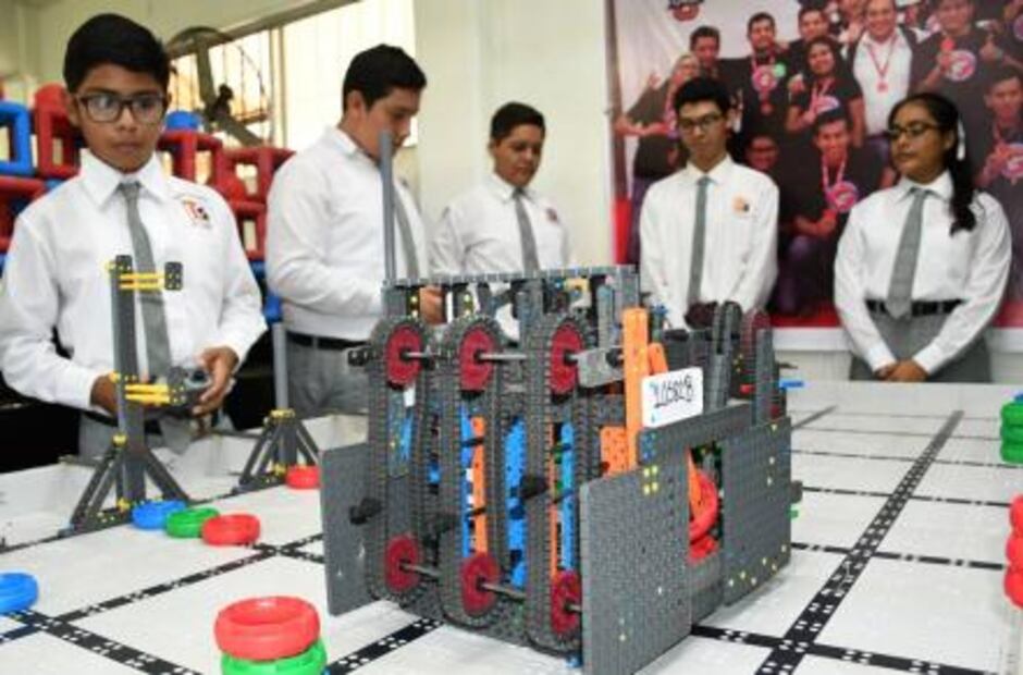 De zona indígena en Veracruz, ases de robótica