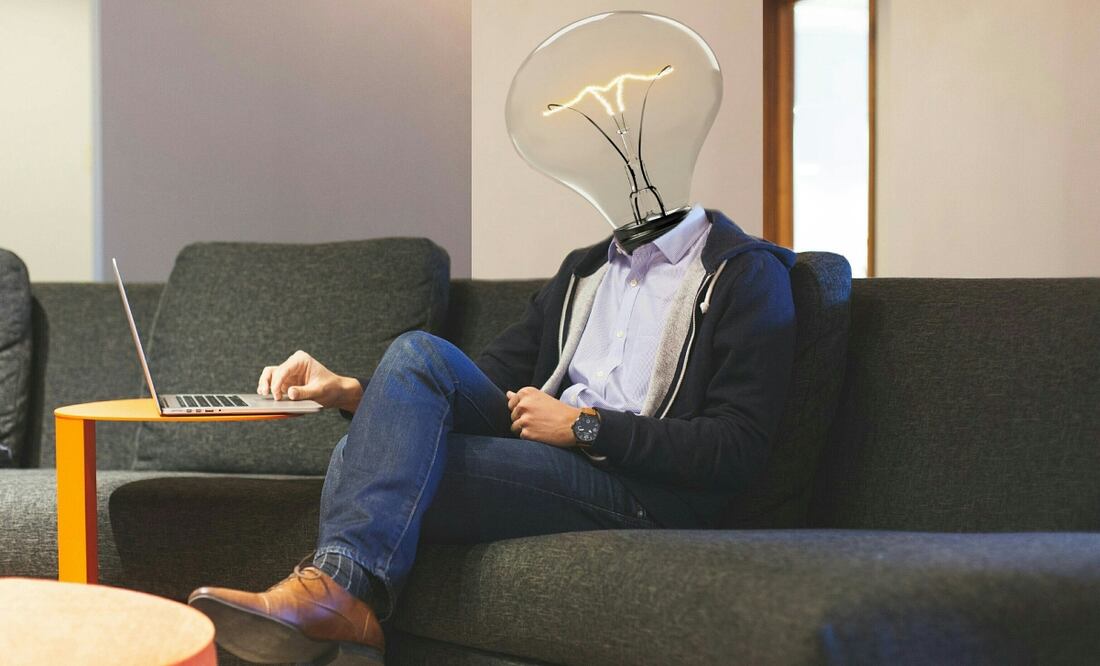 Los focos inteligentes cada día son más accesibles para los usuarios. Imagen Pixabay