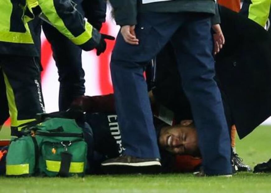 Neymar se lesionó en el juego del PSG 
