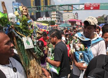Arriban feligreses a Iglesia de San Judas Tadeo