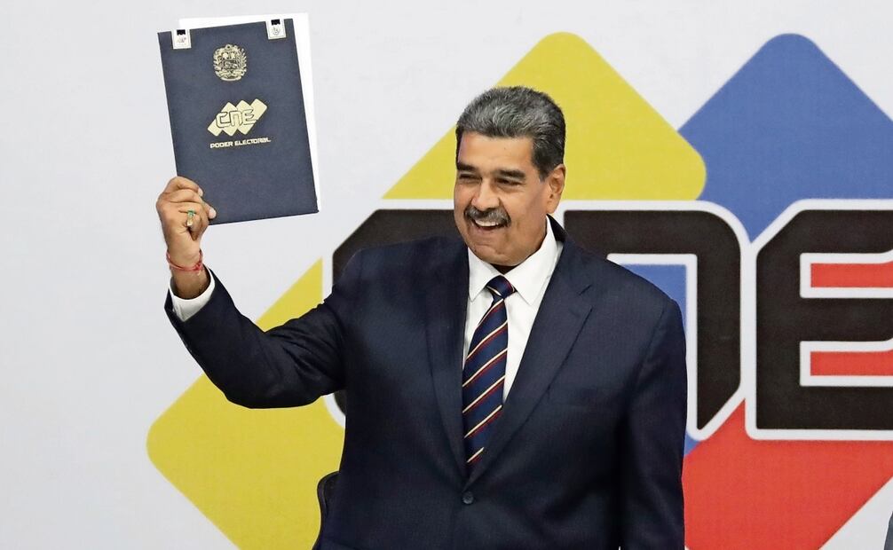De acuerdo con el balance presentado hoy por el CNE, Maduro fue reelegido con el 51,95 % de los votos. Foto: EFE