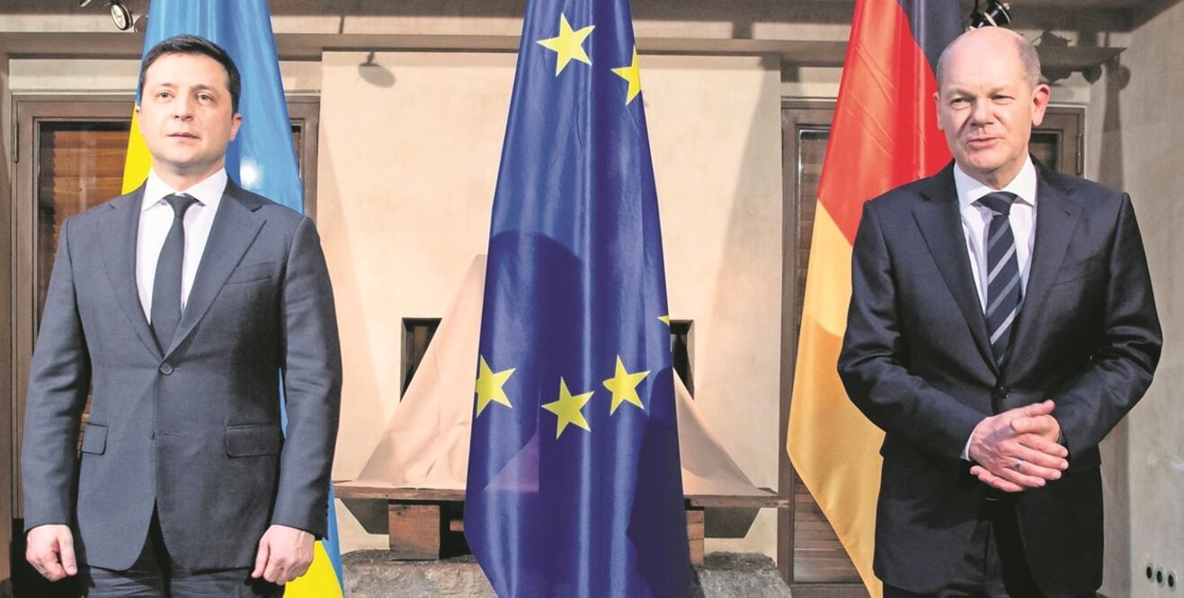 El presidente ucraniano Volodimir Zelensky y el canciller de Alemania, Olaf Scholz, en la Conferencia de Seguridad de Múnich. Foto: Sven Hoppe/ AFP.