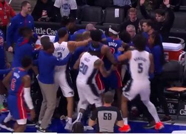 VIDEO: Una pelea durante un partido de la NBA termina con un jugador noqueado