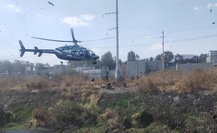 Detienen a sujeto que se aventó a canal de aguas negras tras robo de auto en Ecatepec