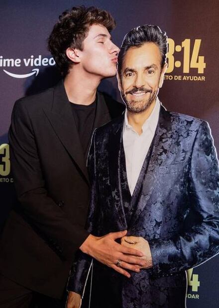Eugenio Derbez le cumple a Juanpa Zurita y "aparece" en premier