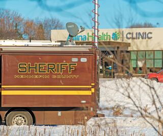 Identifican a presunto autor de tiroteo en clínica de Buffalo