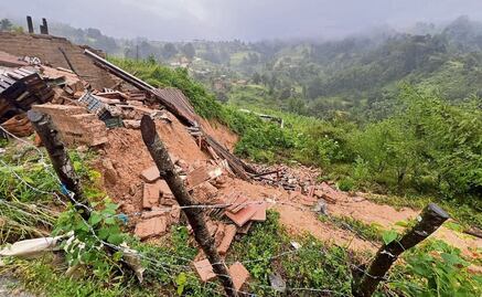 “Todo el cerro se viene abajo; pedimos apoyo”