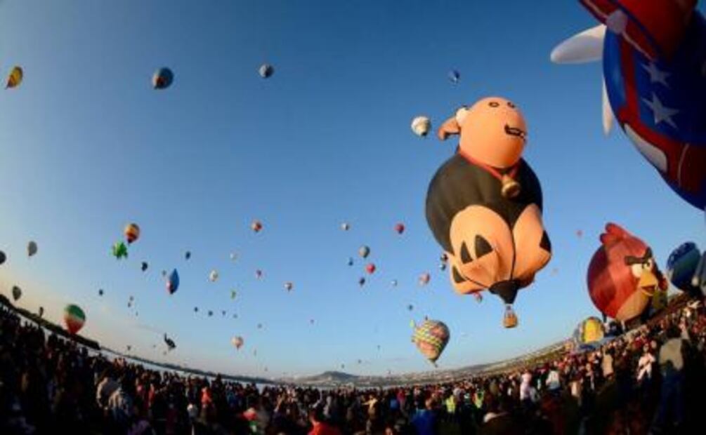 Festival del Globo de León congrega a miles de personas
