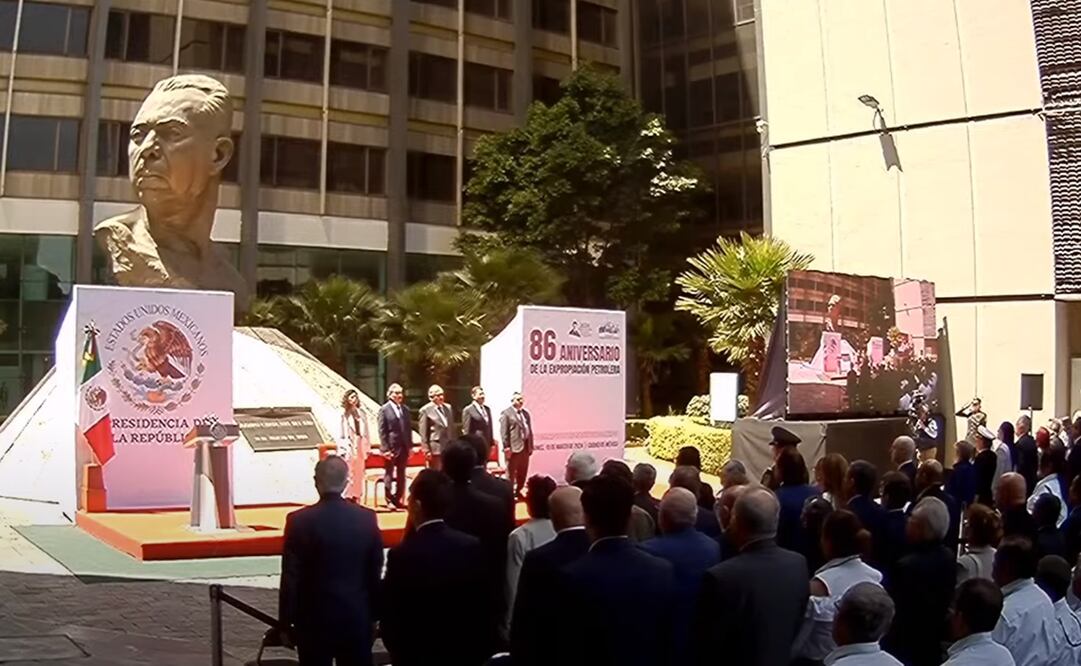 López Obrador encabeza loa ceremonia por el 86 Aniversario de la Expropiación Petrolera. Foto: Especial