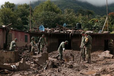 Suman 45 muertos tras paso de tormenta ‘Earl’