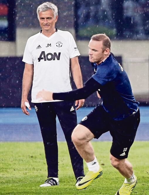 “Mou” enfrentará en Beijing al Manchester City, del español (THOMAS PETER. REUTERS)