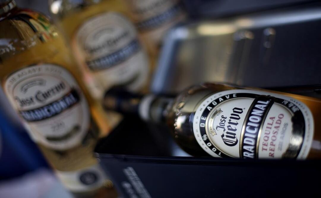 Acciones de José Cuervo suben más de 8% en su debut en Bolsa 
