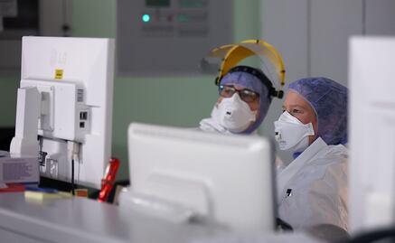 Vacunas de refuerzo pierden eficacia ante ómicron, revela estudio