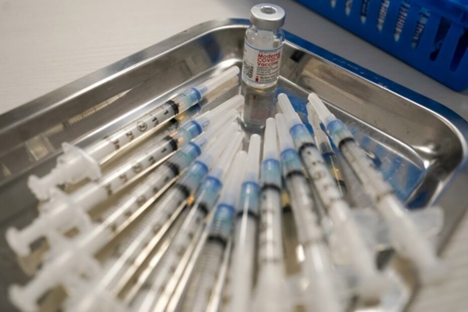 Las vacunas no detendrán al coronavirus por sí solas: estudio