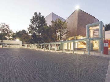 Fuertes lluvias inundaron teatros del INBAL en Chapultepec