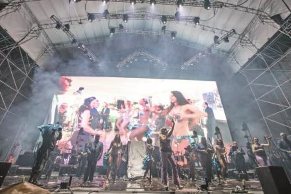 Hasta los unicornios bailan con Fey