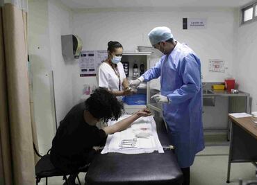 Hospital del Centro Histórico brinda atención médica gratuita a personas en situación vulnerable