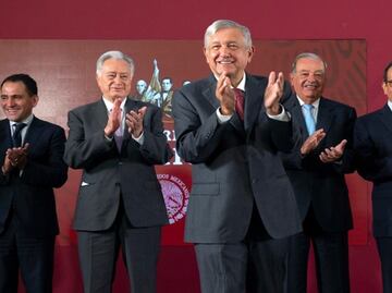 Mexico reaches deal with firms on gas pipeline contracts