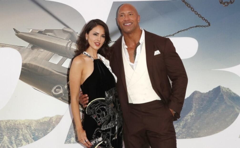Eiza González acapara miradas en la premiere de "Hobbs & Shaw" 