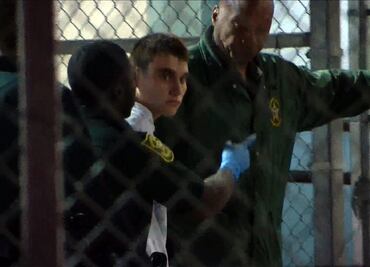 Matar animales y practicar con armas, mensajes en redes sociales de Nikolas Cruz