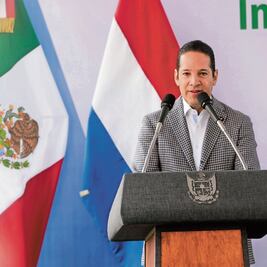 Sufrí extorsión por caso Collado, dice gobernador