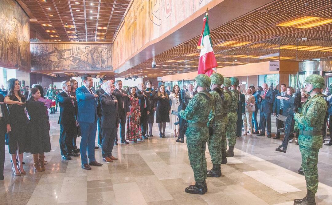 El presidente de la Cámara de Diputados, Santiago Creel, permitió el paso de militares a San Lázaro el pasado 1 de febrero. Foto: Mario Jasso/ Cuartoscuro