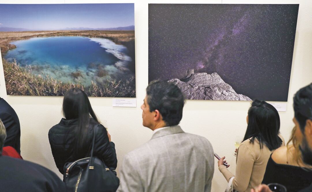 La muestra “Cuatro Ciénegas, Coahuila, El paraíso perdido”, es una exposición fotográfica sobre la ciudad que ha sobrevivido miles de millones de años, y ha sido testigo de cinco extinciones masivas, además de diversas eras glaciales. (VALENTE ROSAS)